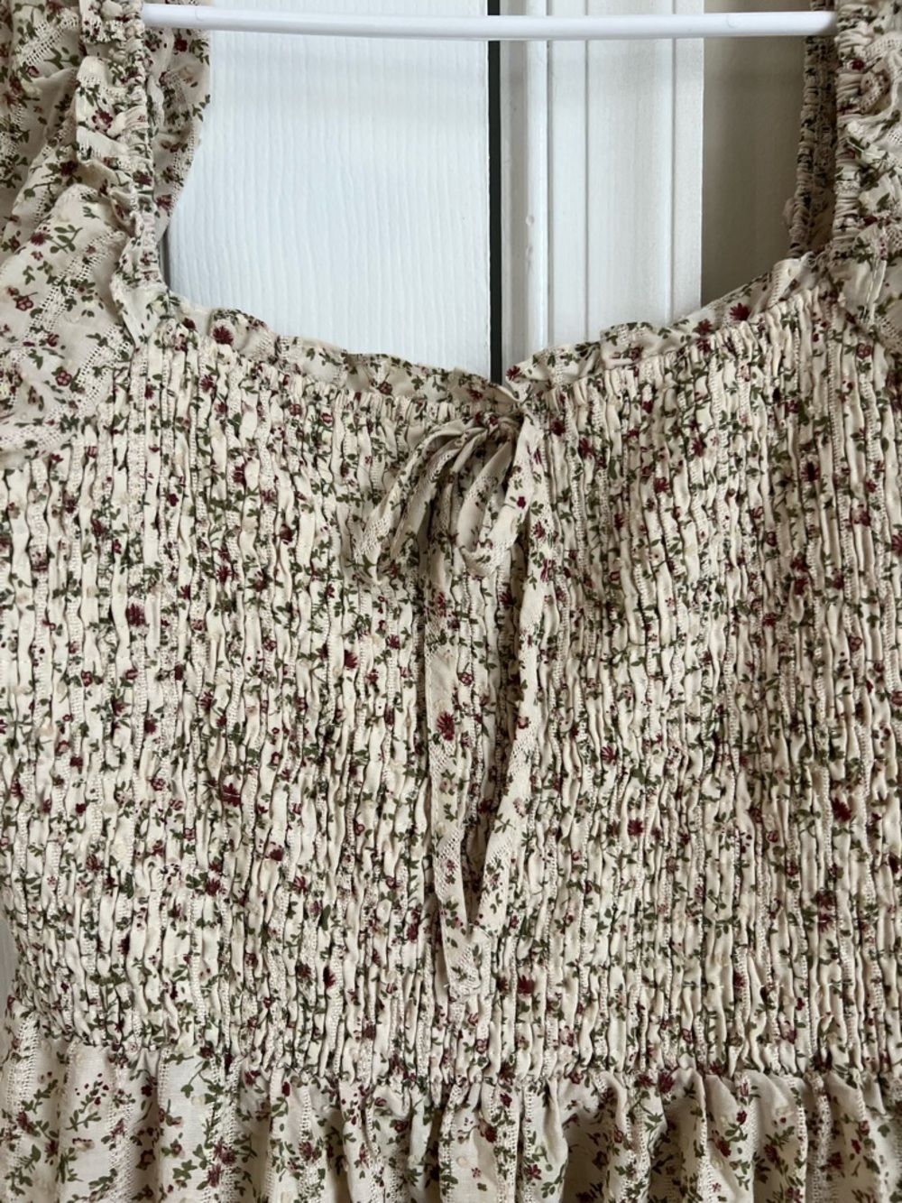 NWT Storia / Worth Collective Nya Beige Red Floral Smocked Dress Medium - Picture 8 of 16